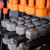 Гантель в виниловой оболочке, шестигранник PROFI-FIT 2 кг, оранжевая